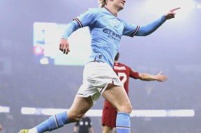 亚博关于哈兰德回归赛场,战术调整首场状态亮眼,美国队观众沸腾!的信息