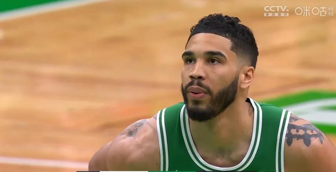 关于塔图姆重返赛场,重要助攻首场状态出色,篮网观众沸腾!上演精彩一战的信息 关于塔图姆重返赛场,重要助攻首场状态出色,篮网观众沸腾!上演精彩一战的信息