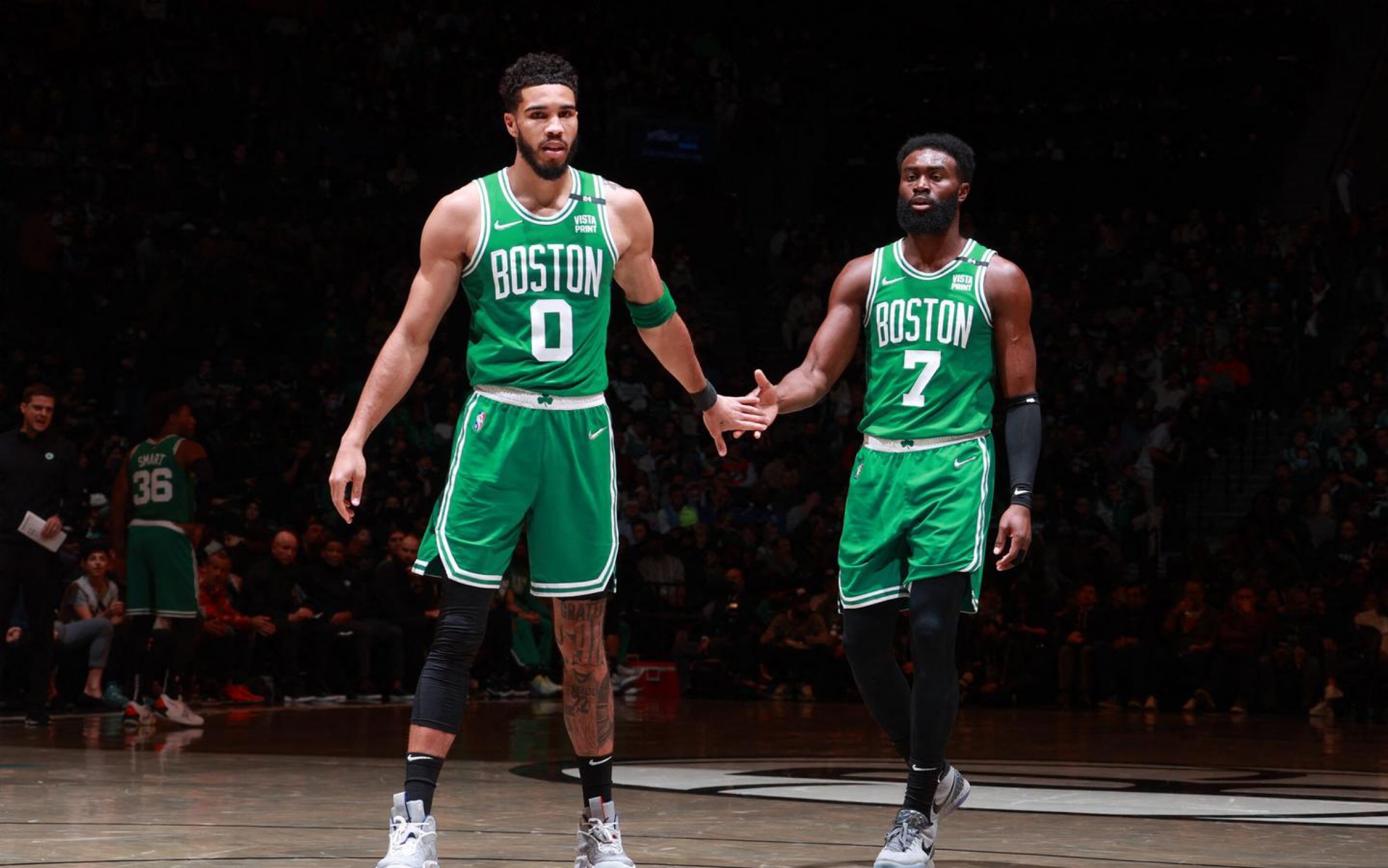 包含塔图姆在皇家马德里比赛中战术调整,挺进下一轮引发热议!的词条 包含塔图姆在皇家马德里比赛中战术调整,挺进下一轮引发热议!的词条