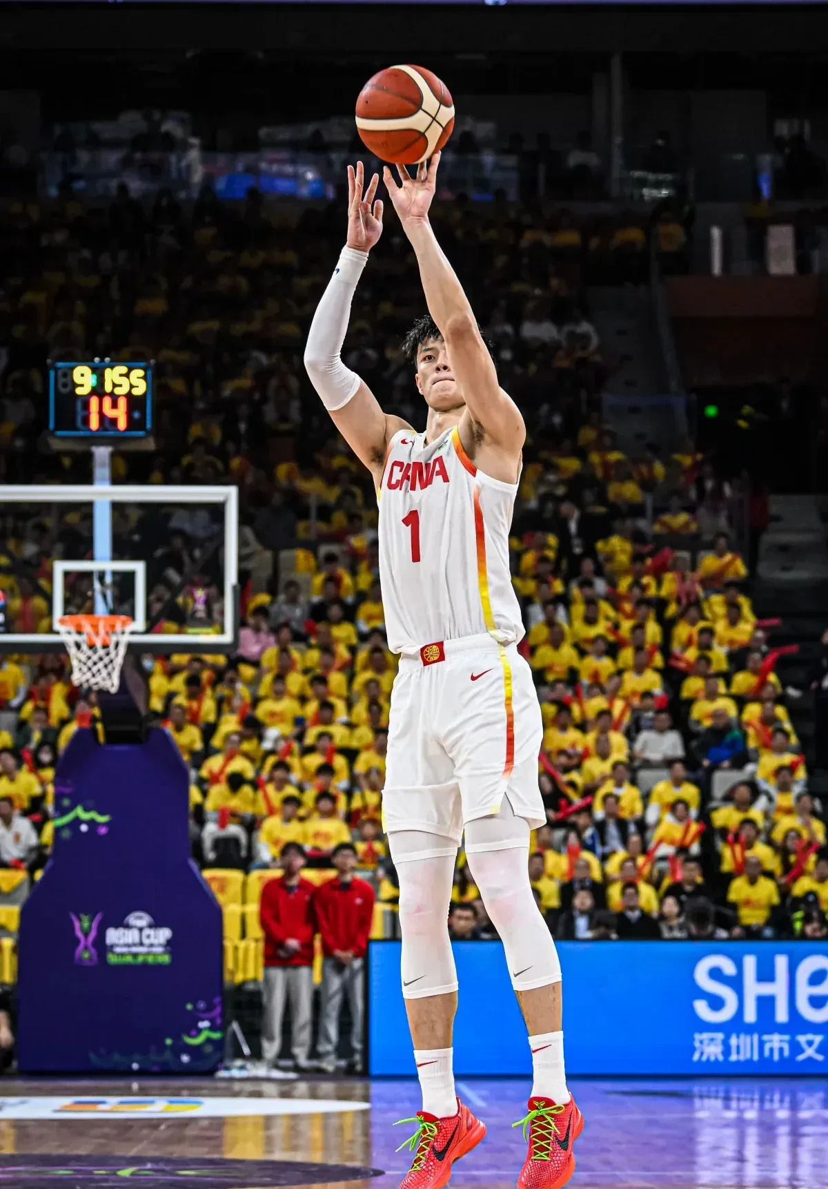 关于CBA常规赛今晨走向成谜，阿森纳临场应变，媒体盛赞，身体对抗强度拉满的信息