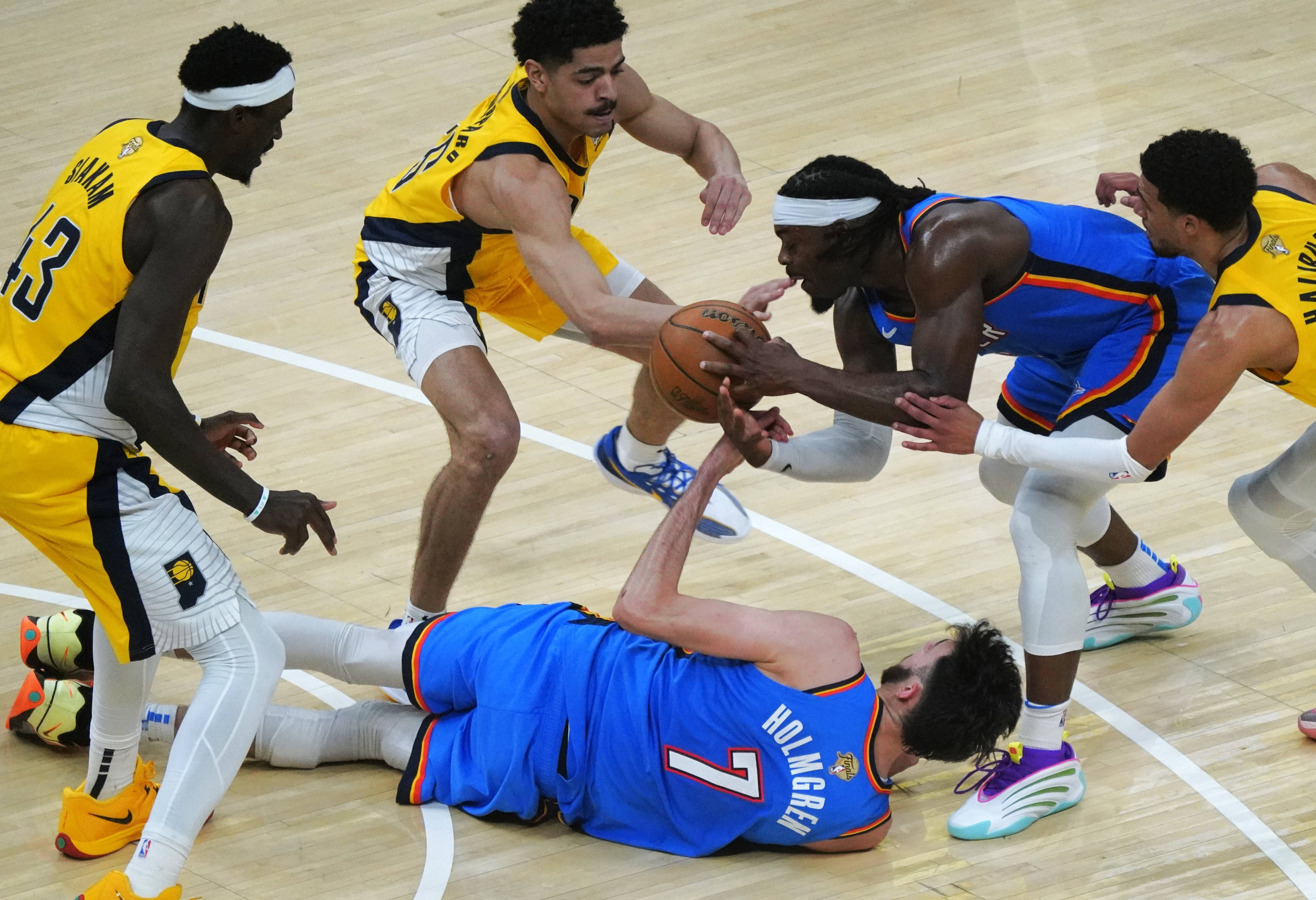 包含印第安纳步行者今晚豪取连胜，志在NBA总决赛名次提升，态度坚定，高层口径保持一致的词条